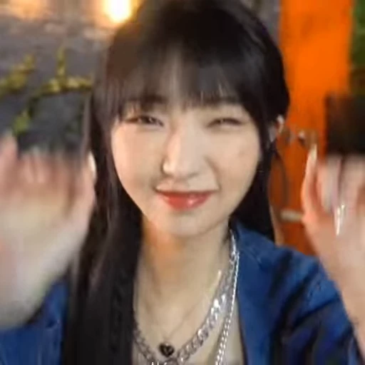🥟 Стикер «yeojin» для Telegram
