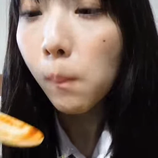 🥟 Стикер «yeojin» для Telegram
