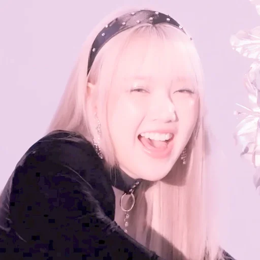 🌸 Стикер «gowon loona» для Telegram