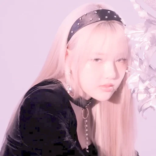 🌸 Стикер «gowon loona» для Telegram