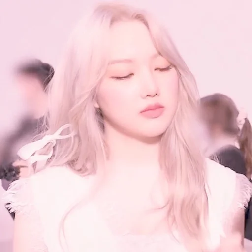🌸 Стикер «gowon loona» для Telegram