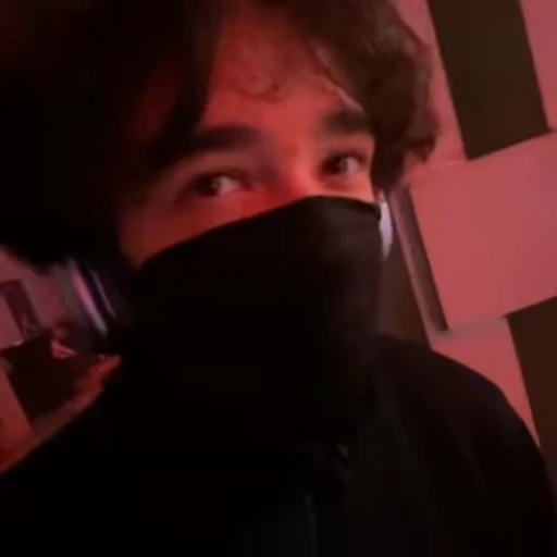 🤨 Стикер «rostikfacekid» для Telegram