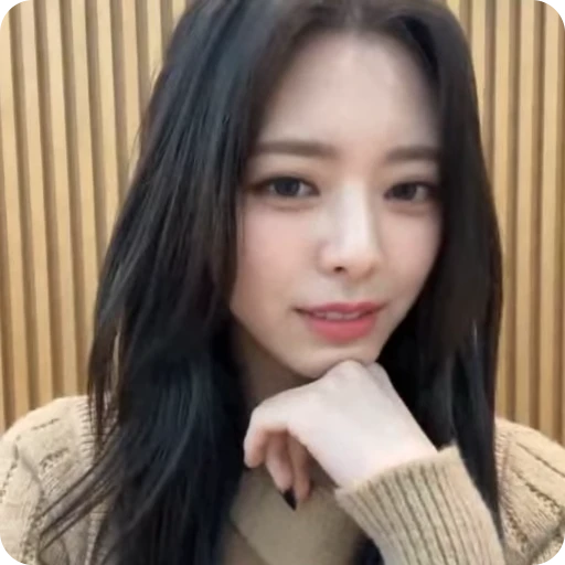 🧚‍♀️ Стикер «yuna with» для Telegram
