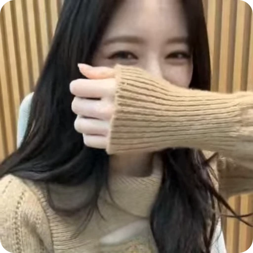 🧚‍♀️ Стикер «yuna with» для Telegram