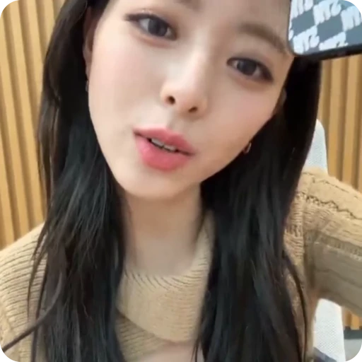 🧚‍♀️ Стикер «yuna with» для Telegram