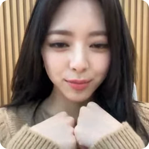 🧚‍♀️ Стикер «yuna with» для Telegram