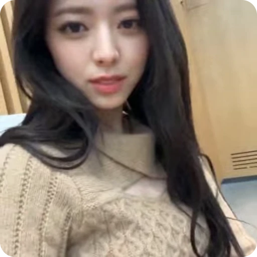 🧚‍♀️ Стикер «yuna with» для Telegram