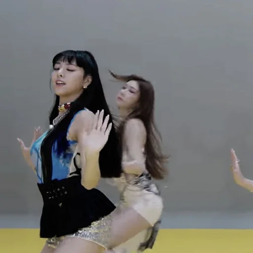 🔫 Стикер «yuna itzy meme face» для Telegram