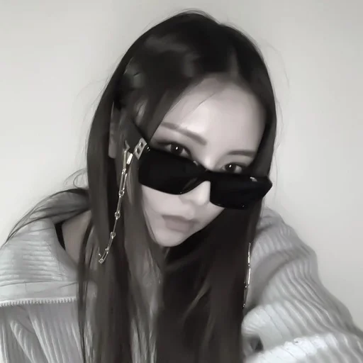 🤰 Стикер «Yuna» для Telegram