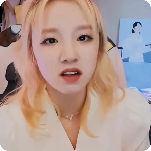 🧞‍♀️ Стикер «yuqi» для Telegram