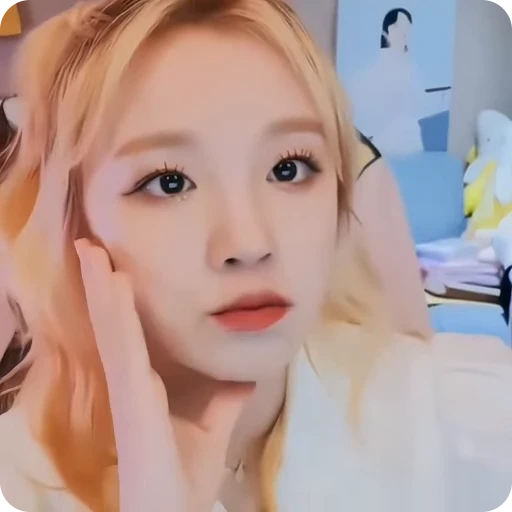 🧞‍♀️ Стикер «yuqi» для Telegram