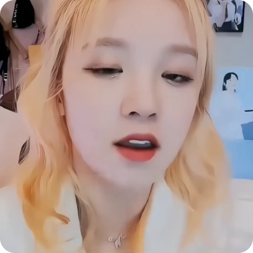 🧞‍♀️ Стикер «yuqi» для Telegram