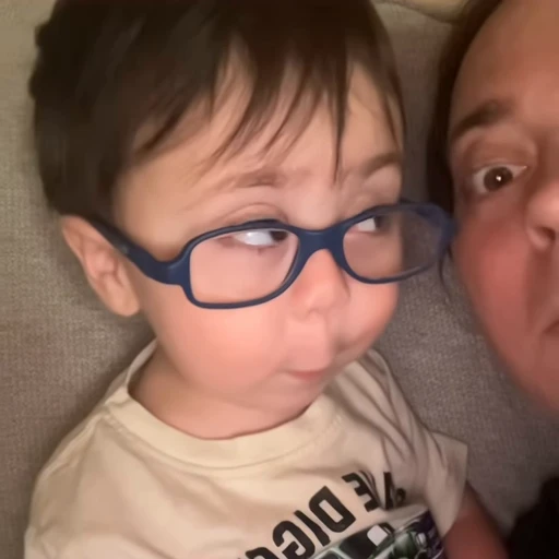 🤍 Стикер «ziloshs» для Telegram