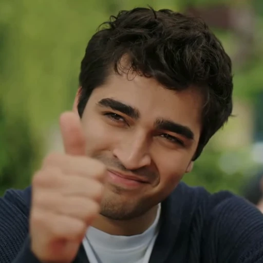👍 Стикер «Зимородок/Yalı Çapkını» для Telegram