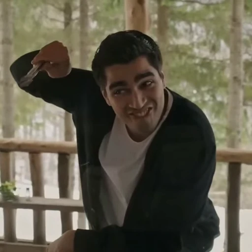 🥴 Стикер «Зимородок/Yalı Çapkını» для Telegram
