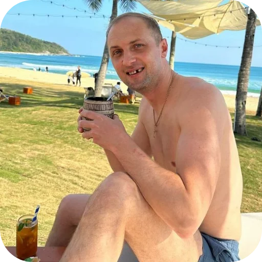 😁 Стикер «Zubarev» для Telegram