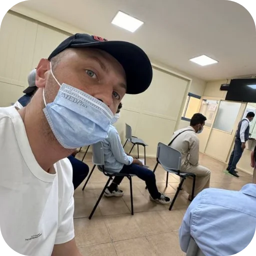 😷 Стикер «Zubarev» для Telegram