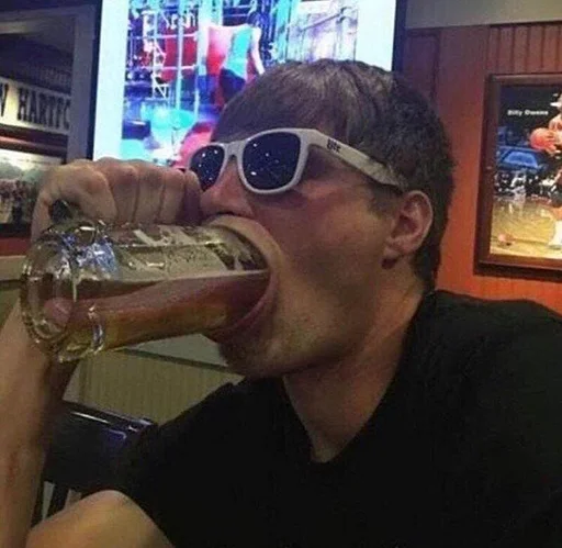 🍻 Стикер «звуки тоста» для Telegram